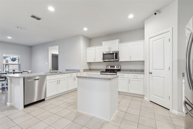 424 Amory Street, Azle, TX 76020