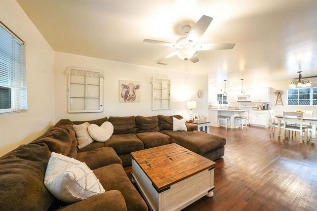 1304 Ramona Street, Ramona, CA 92065