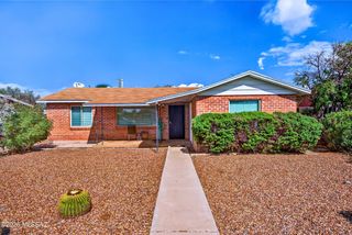 5031 E Rosewood Street, Tucson, AZ 85711