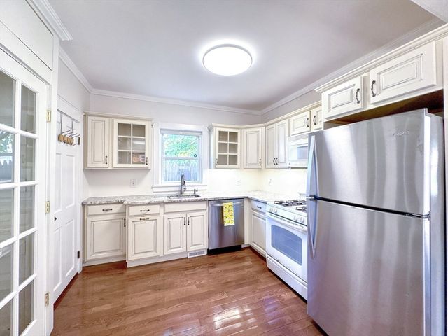 121 N Main St, Natick, MA 01760