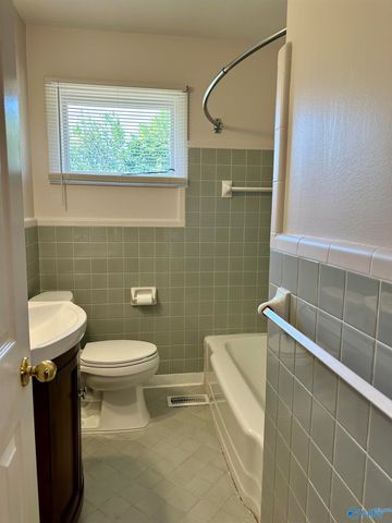 213 Wingate Avenue SW, Huntsville, AL 35801