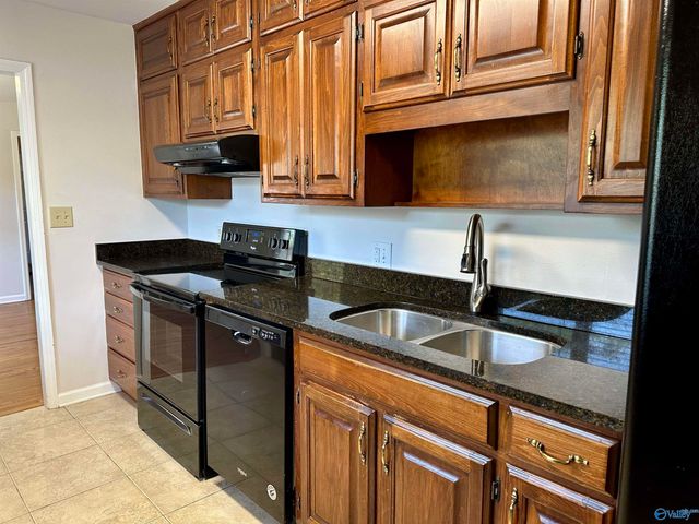 213 Wingate Avenue SW, Huntsville, AL 35801