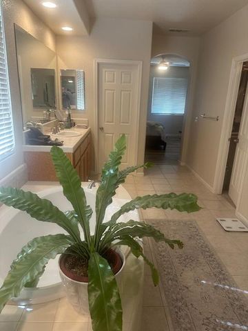 10223 Paulsell Dr, Stockton, CA 95209