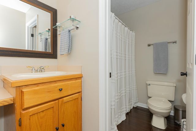 11000 Kramers Drive, Evansville, IN 47712