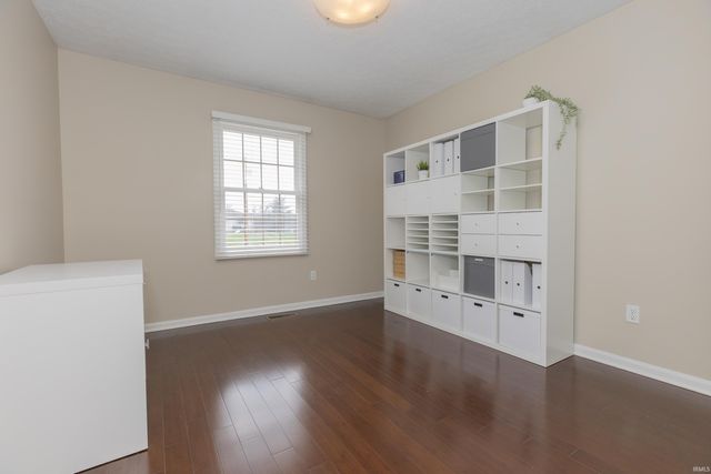 11000 Kramers Drive, Evansville, IN 47712