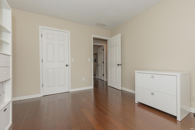 11000 Kramers Drive, Evansville, IN 47712