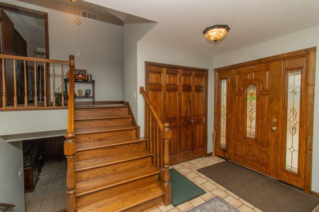 9838 Redbud Road, Munster, IN 46321