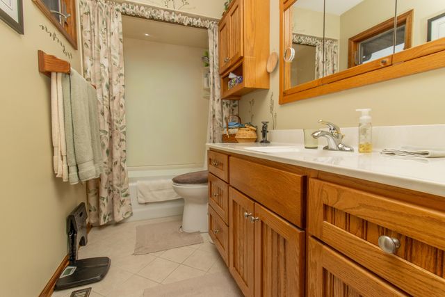 9838 Redbud Road, Munster, IN 46321