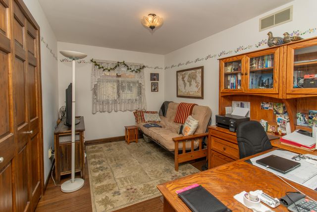 9838 Redbud Road, Munster, IN 46321
