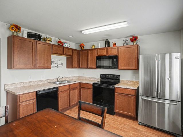 1708 Blue Jay Drive, Ennis, TX 75119
