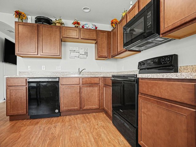 1708 Blue Jay Drive, Ennis, TX 75119