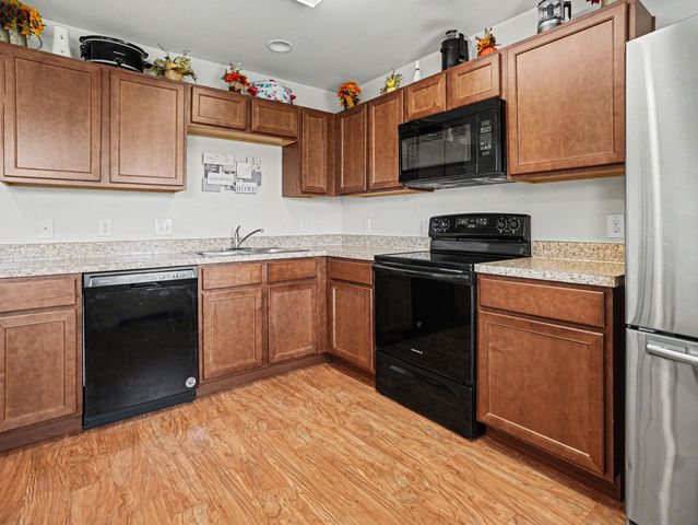 1708 Blue Jay Drive, Ennis, TX 75119