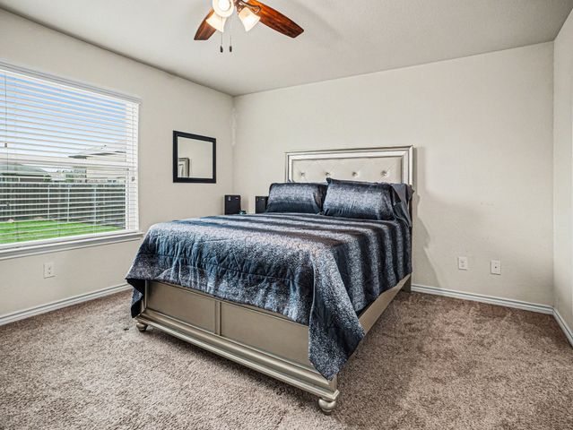 1708 Blue Jay Drive, Ennis, TX 75119