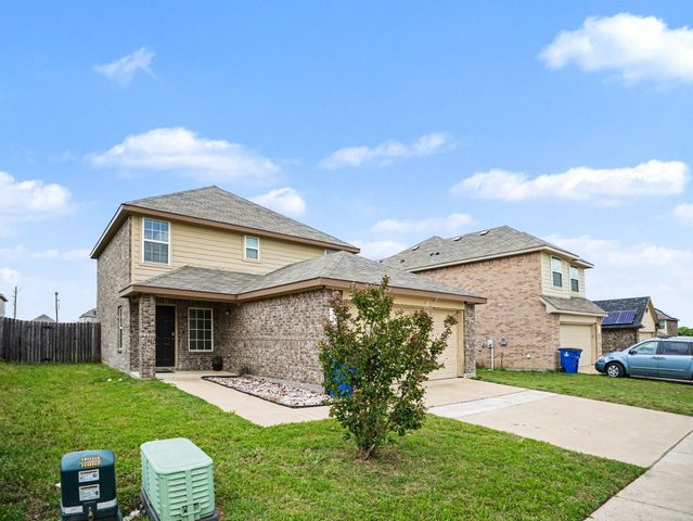 1708 Blue Jay Drive, Ennis, TX 75119