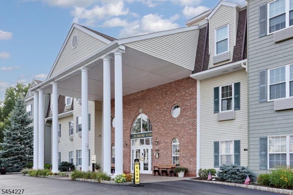2 Richmond Roadsuite222 222, West Milford Twp., NJ 07480 — exterior