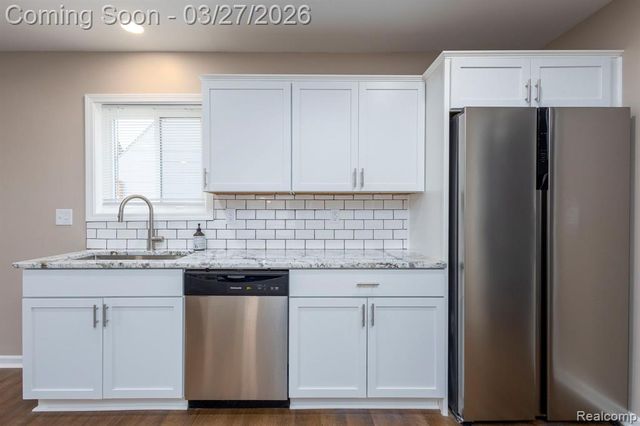 23147 Tawas Avenue, Hazel Park, MI 48030