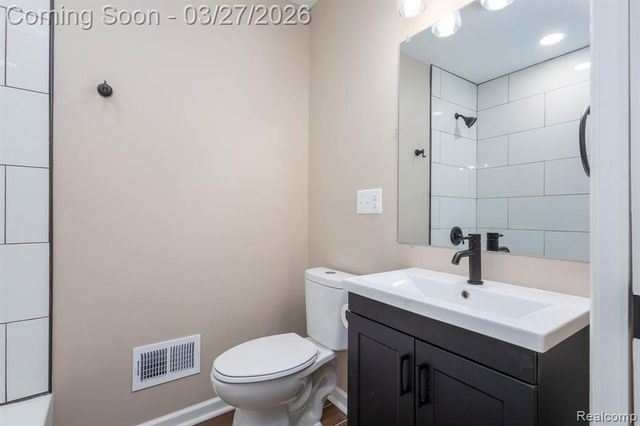 23147 Tawas Avenue, Hazel Park, MI 48030