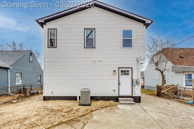 23147 Tawas Avenue, Hazel Park, MI 48030
