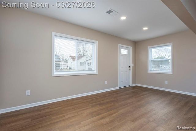 23147 Tawas Avenue, Hazel Park, MI 48030