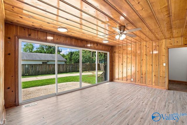 1006 E Forrest Street, Athens, AL 35611