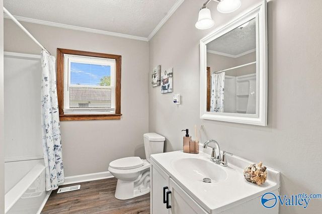 1006 E Forrest Street, Athens, AL 35611
