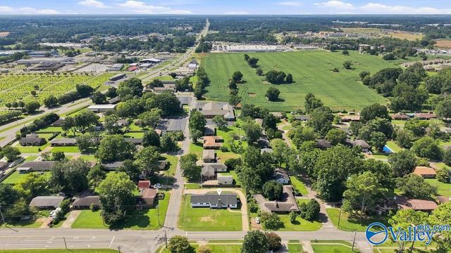 1006 E Forrest Street, Athens, AL 35611