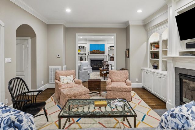 28 Hackberry Lane A, Houston, TX 77027