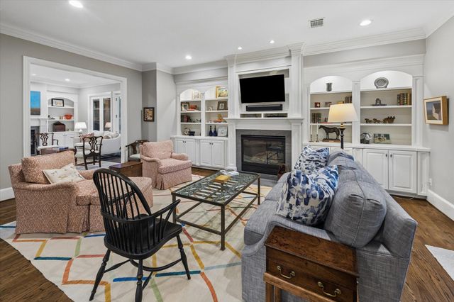 28 Hackberry Lane A, Houston, TX 77027