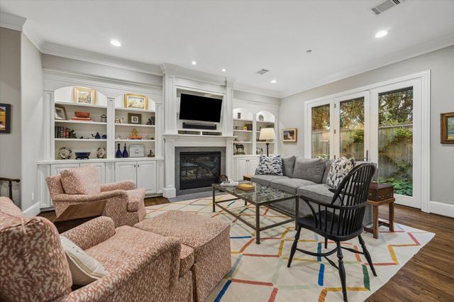 28 Hackberry Lane A, Houston, TX 77027