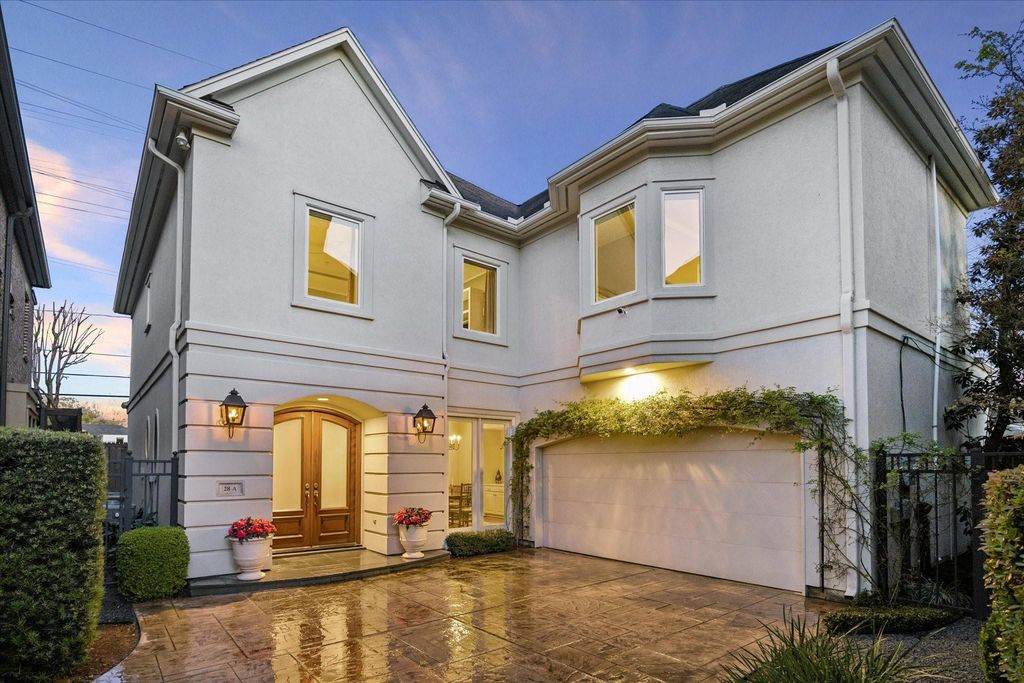 28 Hackberry Lane A, Houston, TX 77027