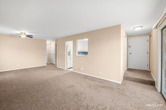 109 Gregory Street 13, Aurora, IL 60504