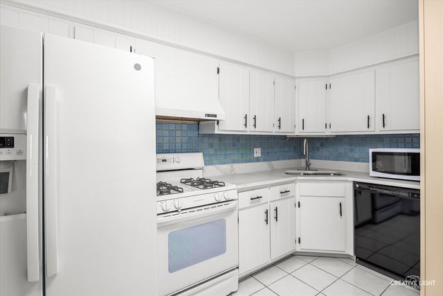 109 Gregory Street 13, Aurora, IL 60504