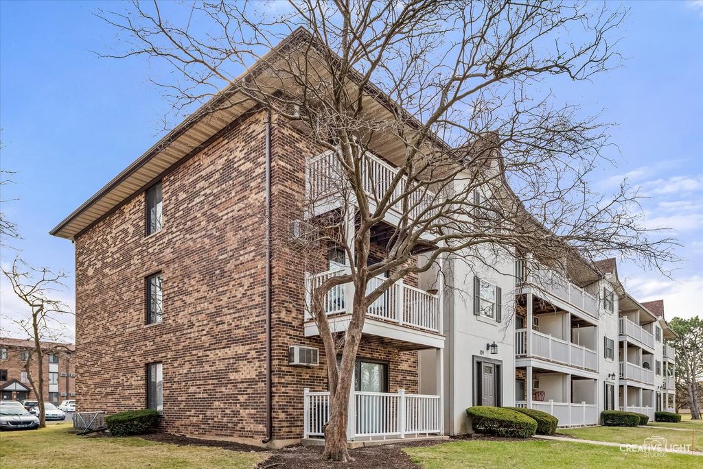 109 Gregory Street 13, Aurora, IL 60504