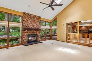 7008 Rocklyn Circle, Urbandale, IA 50322