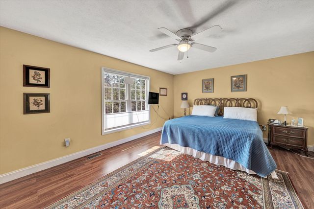 1089 Marie DR, Huddleston, VA 24104