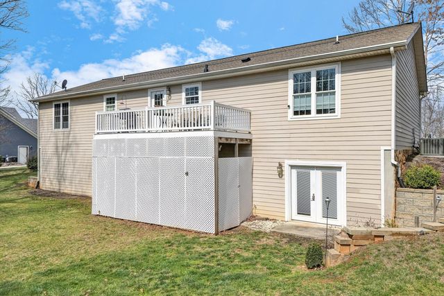 1089 Marie DR, Huddleston, VA 24104