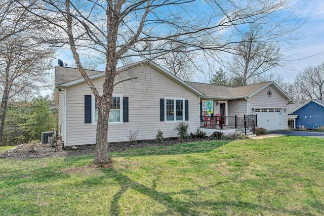 1089 Marie DR, Huddleston, VA 24104