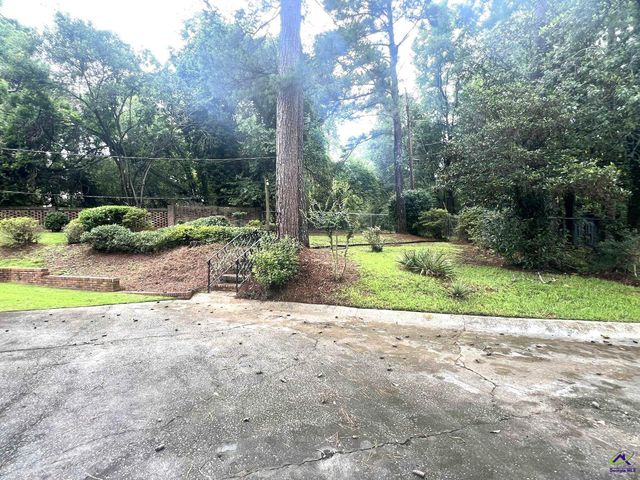 1855 Waverland Drive, Macon, GA 31211