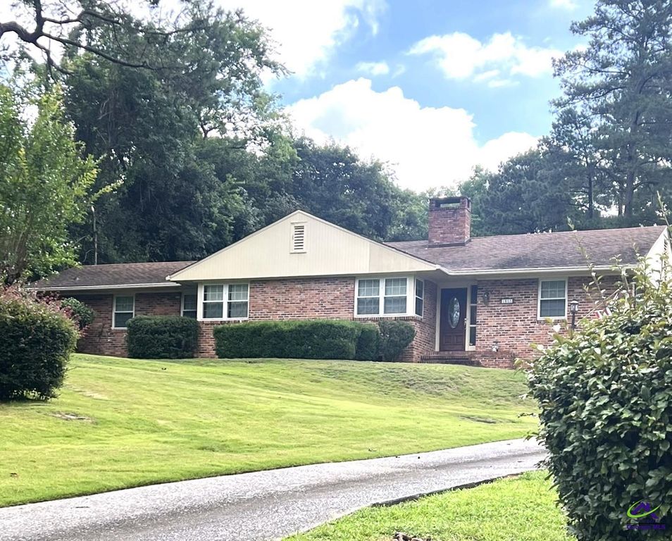 1855 Waverland Drive, Macon, GA 31211
