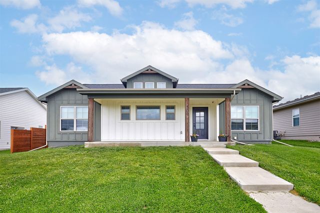 509 Sycamore Street, Dallas Center, IA 50063