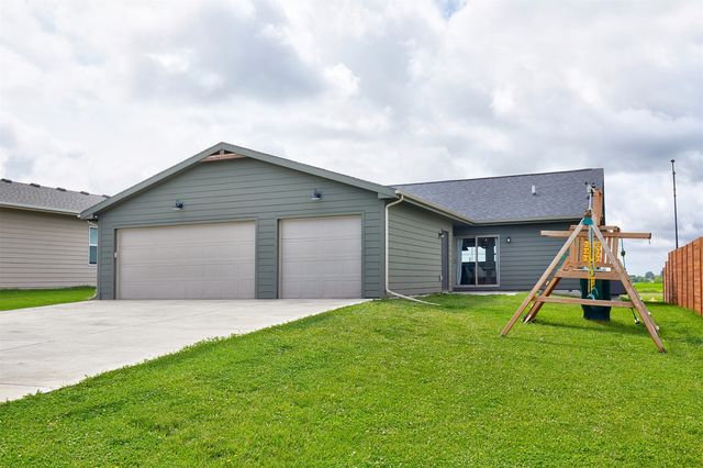 509 Sycamore Street, Dallas Center, IA 50063