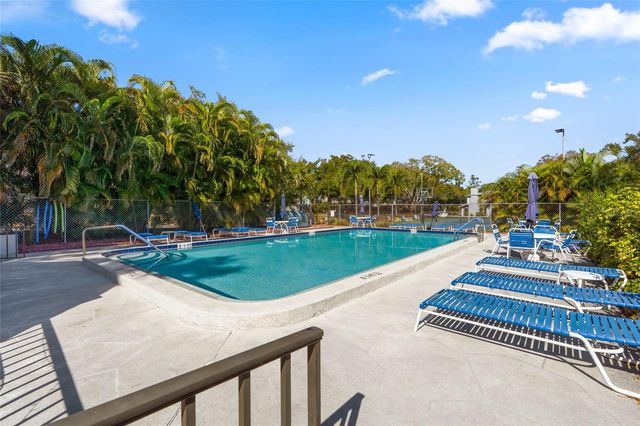 5768 CALAIS BOULEVARD N 2, St Petersburg, FL 33714