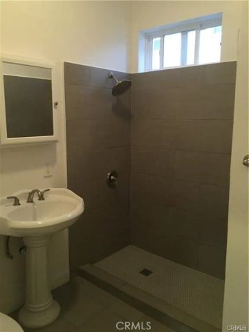 4354 Compton, Los Angeles, CA 90011