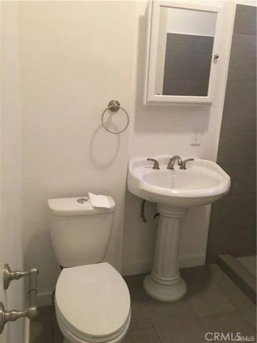 4354 Compton, Los Angeles, CA 90011