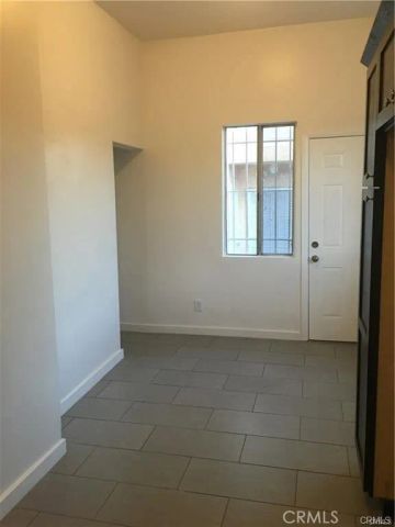 4354 Compton, Los Angeles, CA 90011