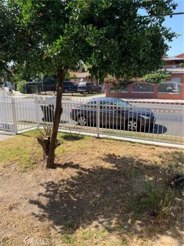 4354 Compton, Los Angeles, CA 90011