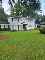 2110 Stonebridge Road, Dothan, AL 36301