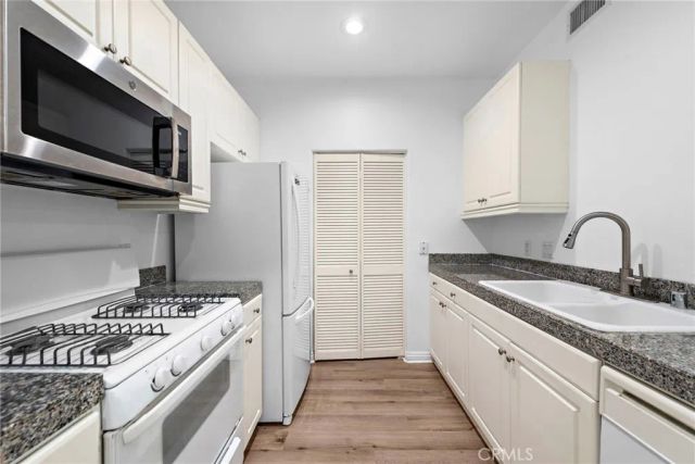 3131 Watermarke, Irvine, CA 92612