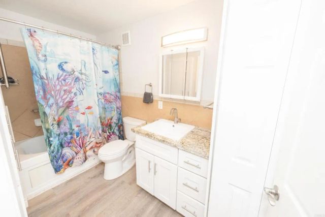 745 east bradley Avenue 11, El Cajon, CA 92021