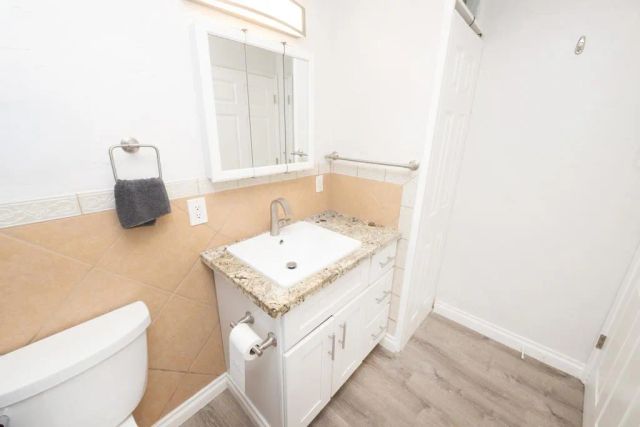 745 east bradley Avenue 11, El Cajon, CA 92021